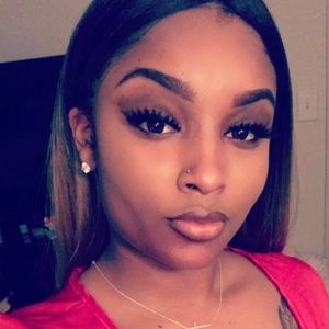 Meet your Posher, Briana